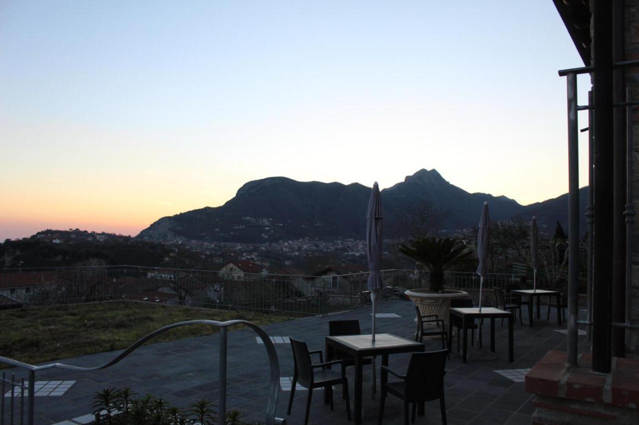The Chalet, Guest House Agerola Luaran gambar